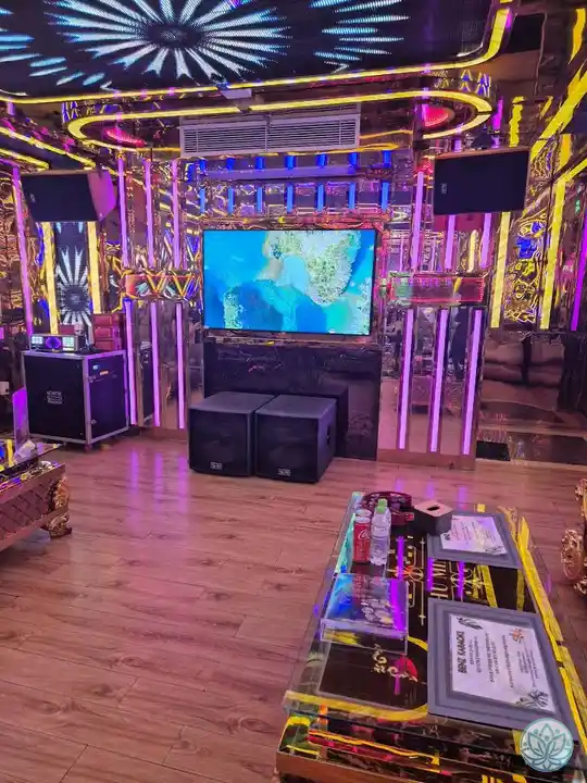 대형 스크린 노래방 기기