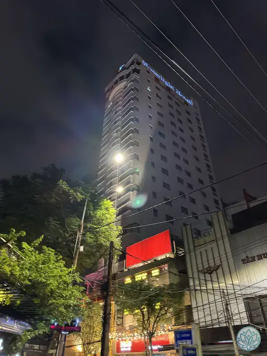 문라이트 호텔 건물 전경