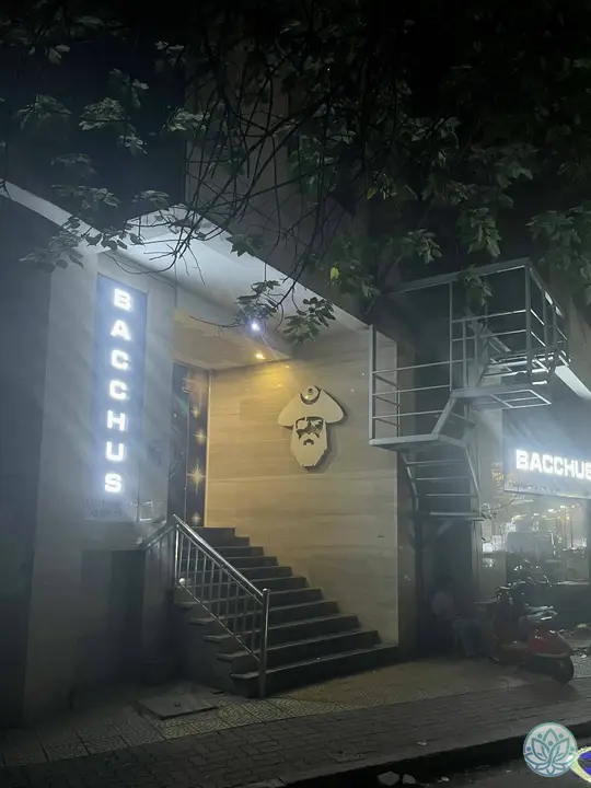 박카스 가라오케 외부