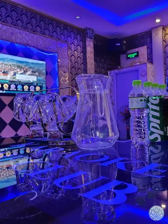 테이블 위의 글래스들