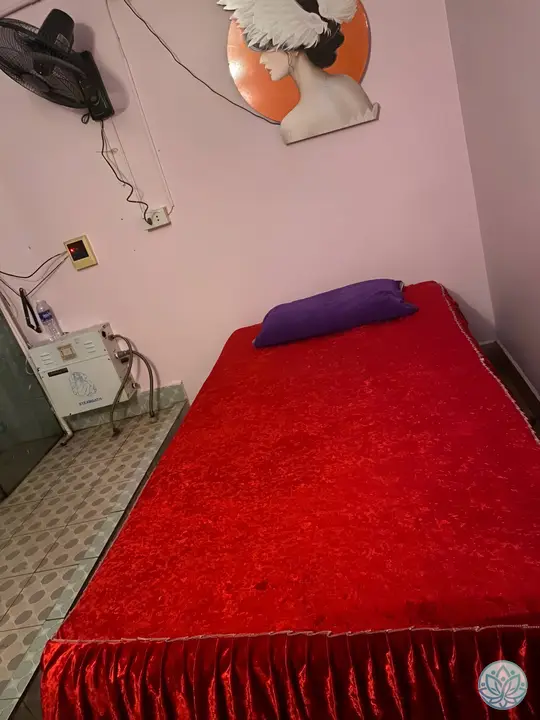 빨간 마사지 베드