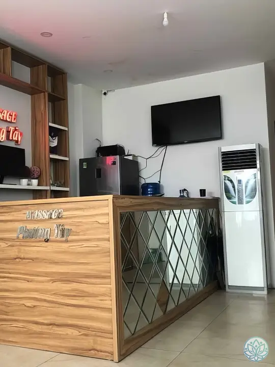 리셉션 데스크 전경