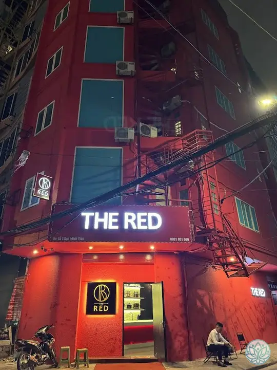 더 레드 가라오케 건물 입구