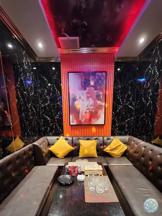 아늑한 분위기의 노래방 룸