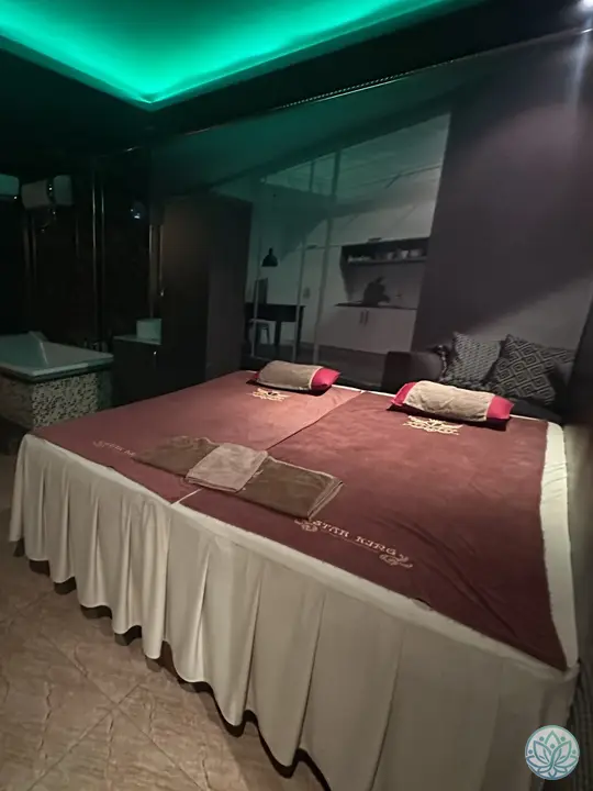 트윈 베드가 놓여진 룸