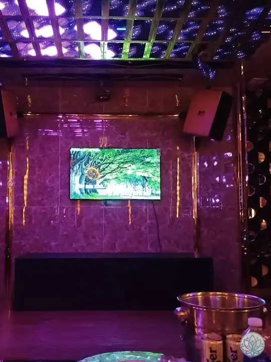 쇼파쪽에서 바라본 기기 화면