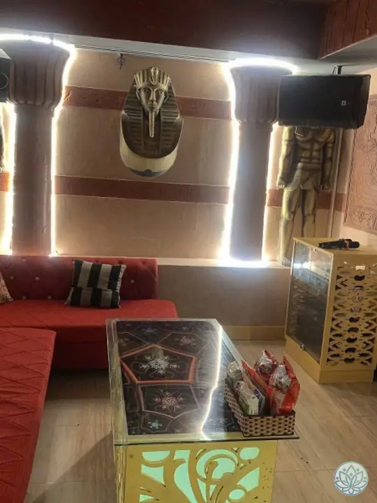 소규모 인원을 위한 가라오케 룸