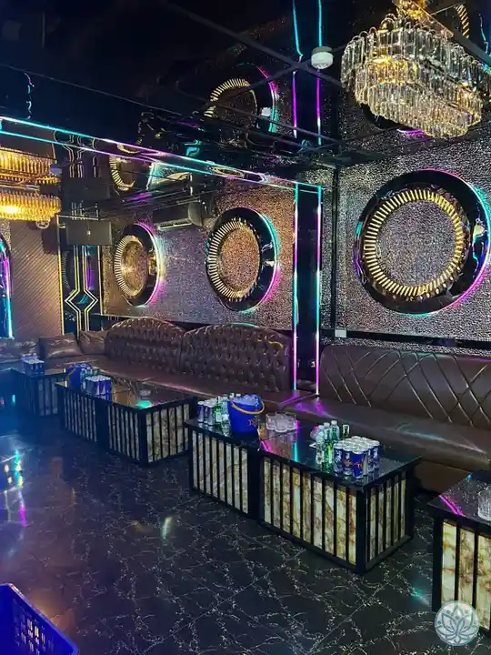 정갈한 분위기의 실내