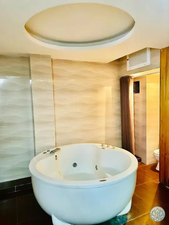 원형 자쿠지의 모습