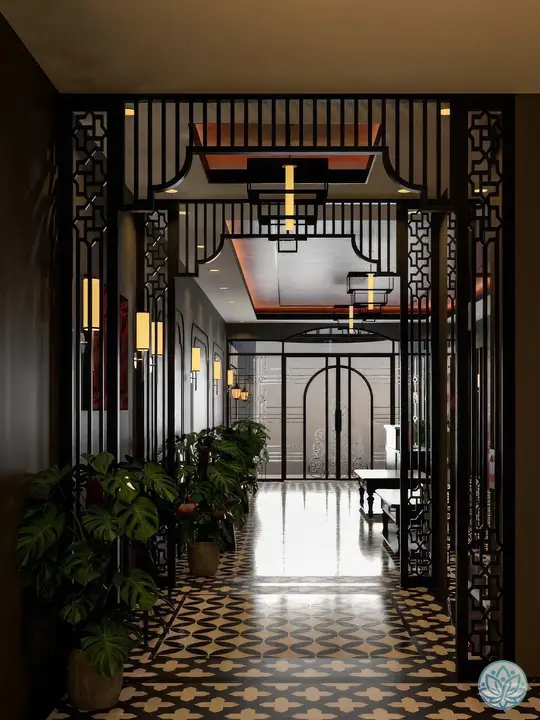 전통적인 느낌의 복도